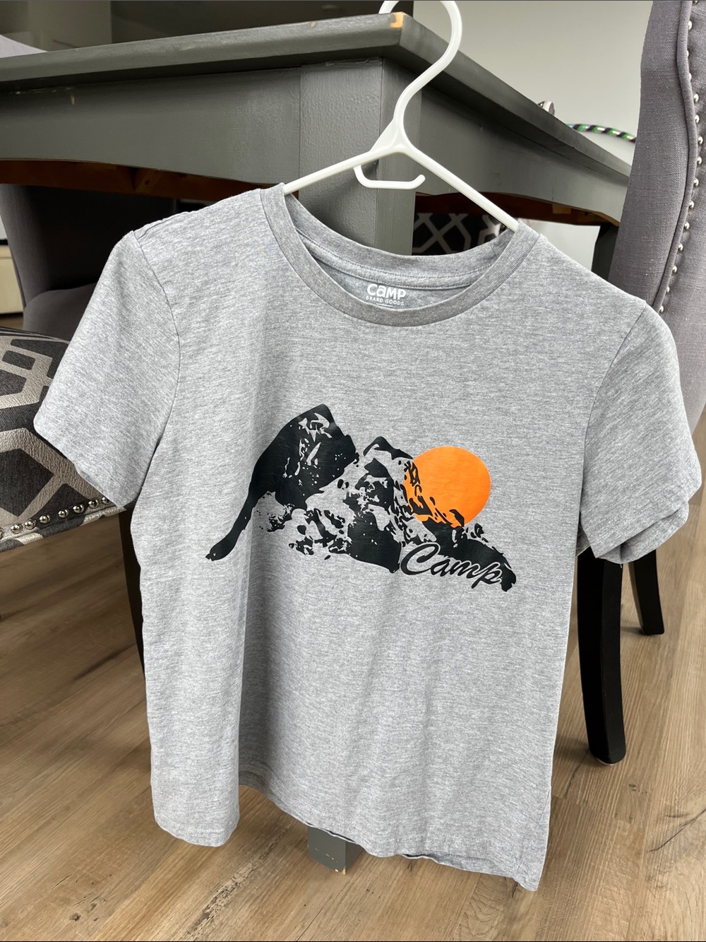 Camp Brand Goods Women's Heather Gray Short-Sleeve Graphic Tee with Orange Sun